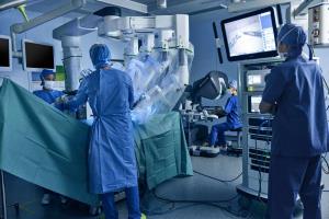 Innovations in Robotic Surgery for Stomach Cancer in India