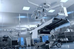 Comparing Robotic Surgery and Traditional Surgery for Colon Cancer